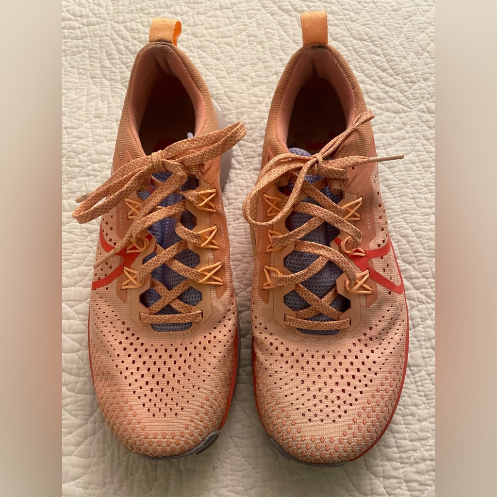 Women’s Nike React Pegasus Trail 4 Arctic Orange Purple Pulse Size 8.5